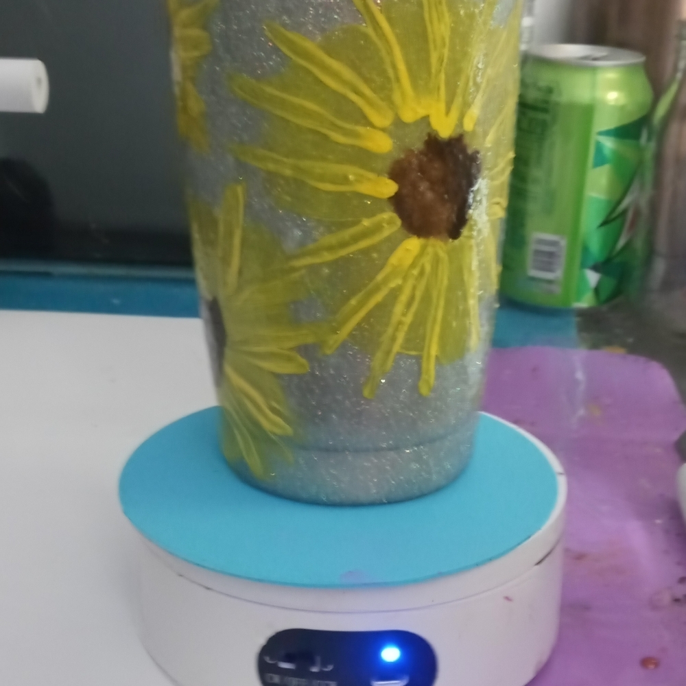 Custom tumbler handmade by carrie.  Hand painted daisy's